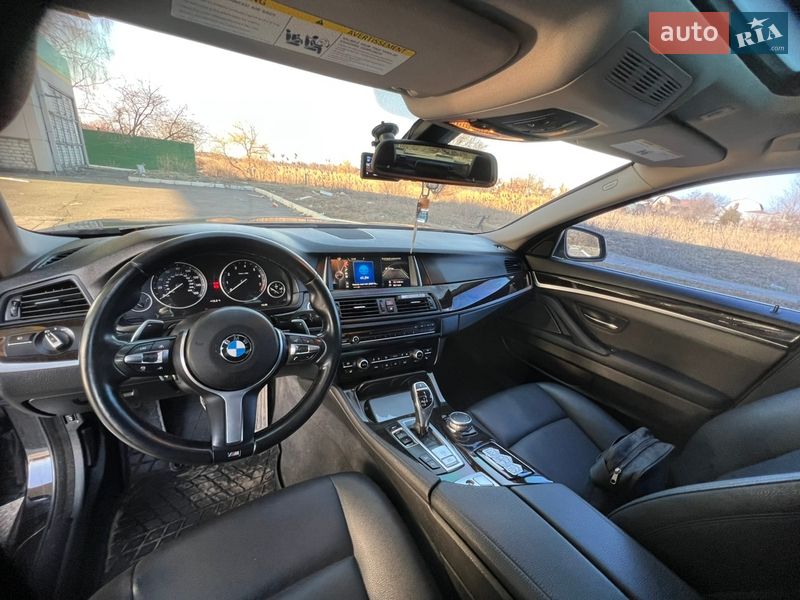 Седан BMW 5 Series 2015 в Дніпрі