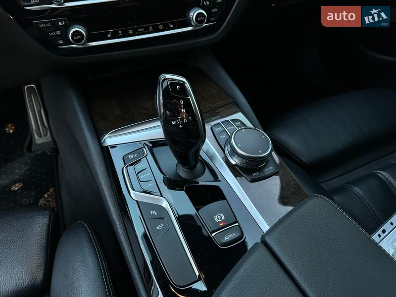 Седан BMW 5 Series 2017 в Могилев-Подольске фото 20 Седан BMW 5 Series 2017 в Могилев-Подольске