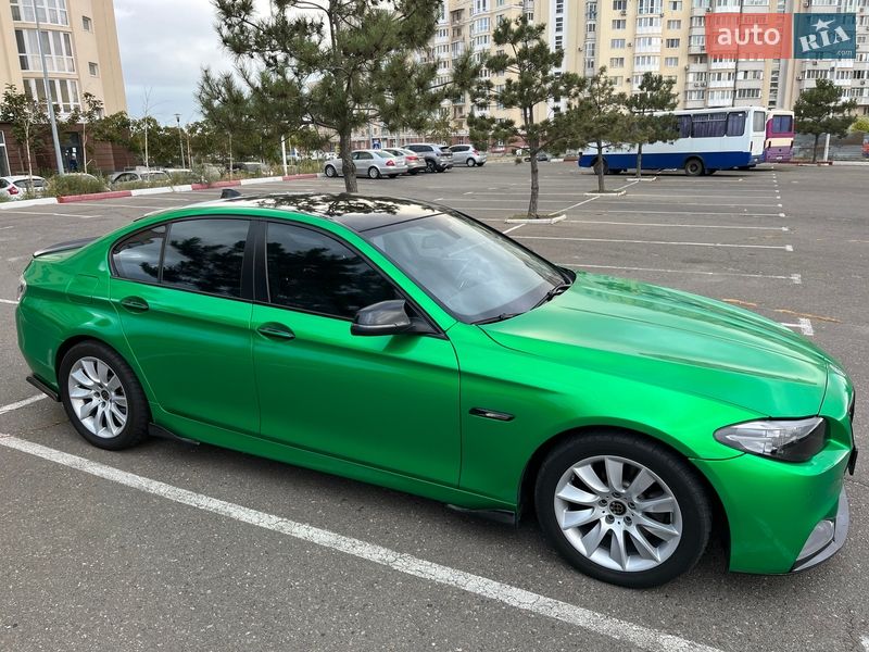 Седан BMW 5 Series 2015 в Николаеве