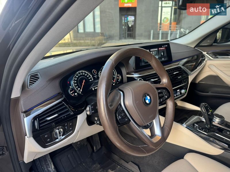 Седан BMW 5 Series 2016 в Киеве