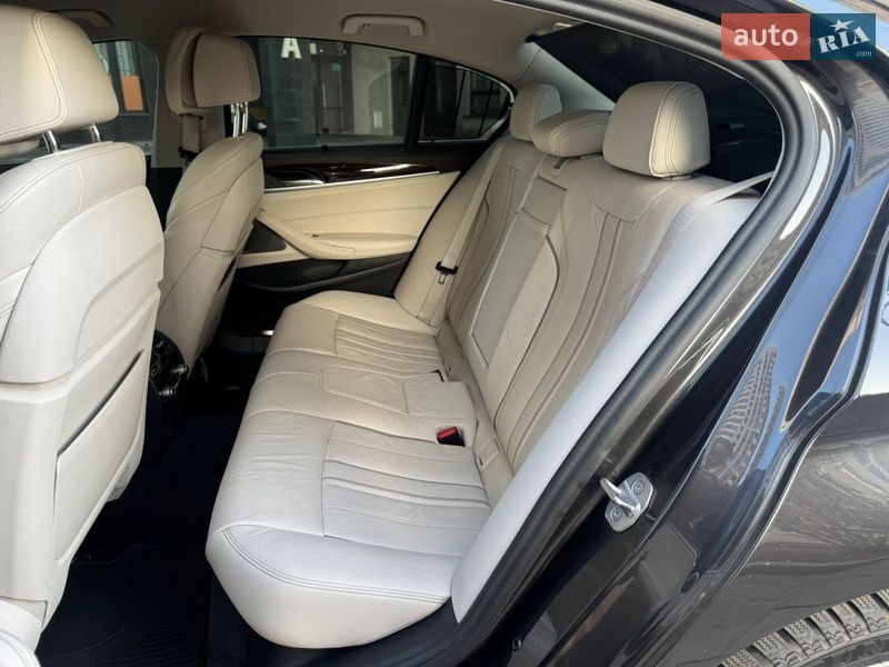 Седан BMW 5 Series 2016 в Киеве
