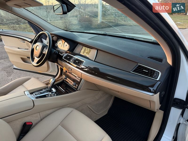 Седан BMW 5 Series 2017 в Киеве