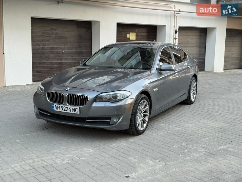 BMW 5 Series 2012 BMW 5 Series 2012