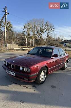 Седан BMW 5 Series 1990 в Киеве