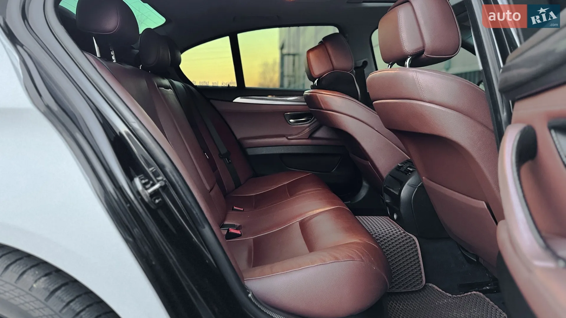 2010 BMW 5er - мініатюра 22