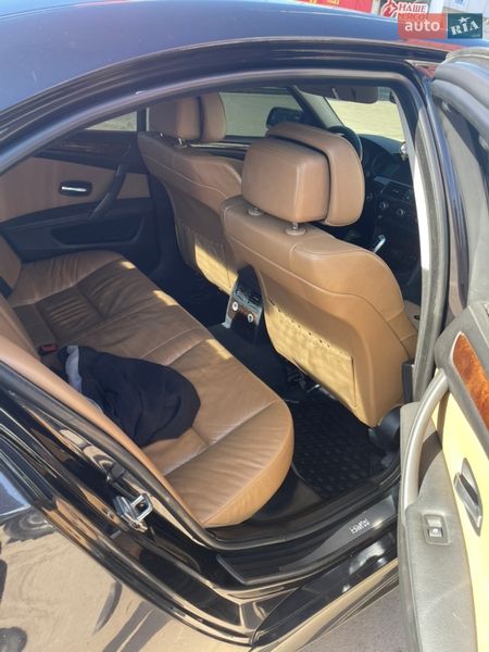 Седан BMW 5 Series 2009 в Коростене