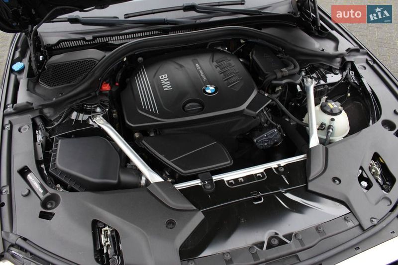 Седан BMW 5 Series 2017 в Львові