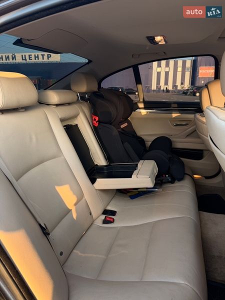 Седан BMW 5 Series 2012 в Каменец-Подольском