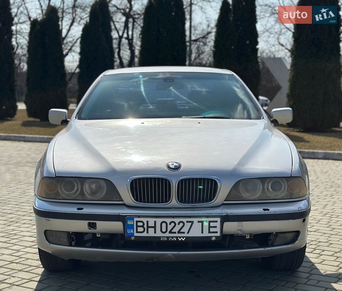 Седан BMW 5 Series 2000 в Одессе