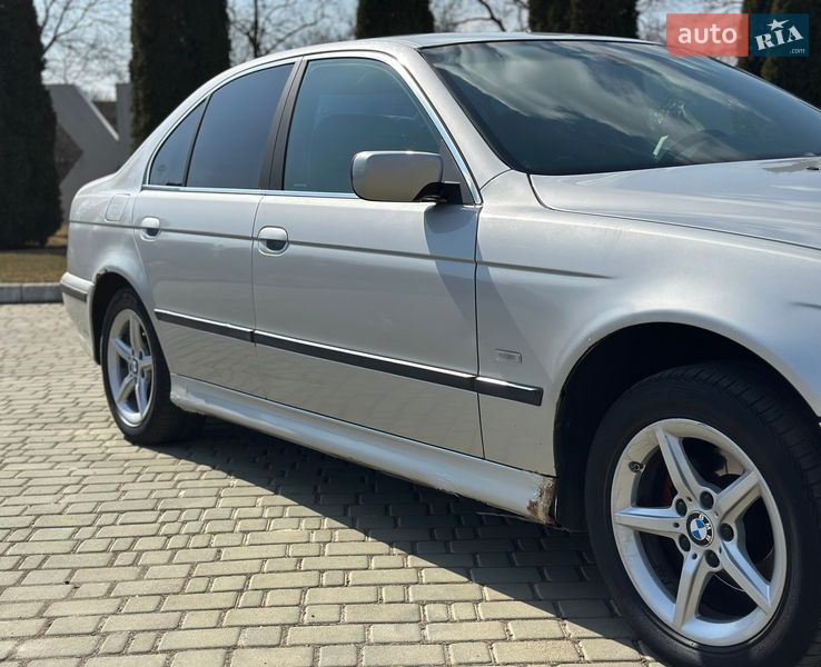 Седан BMW 5 Series 2000 в Одессе