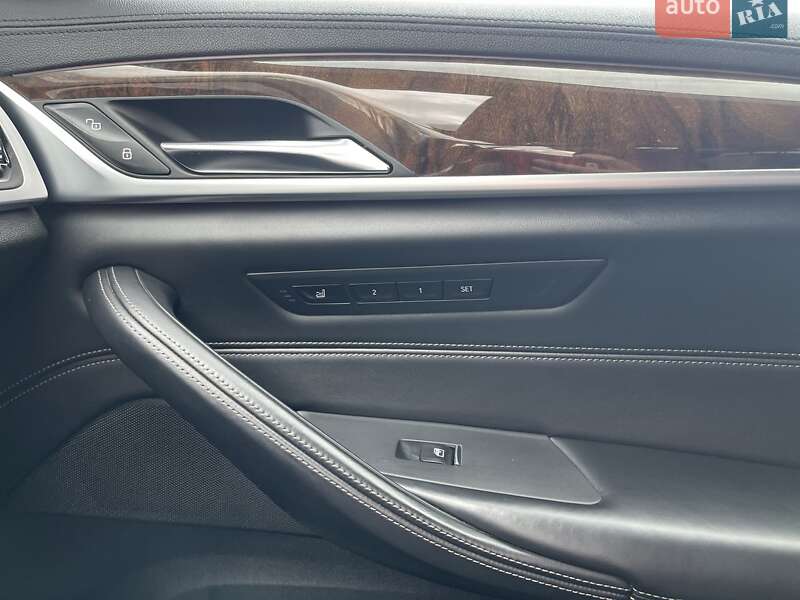 Седан BMW 5 Series 2017 в Николаеве