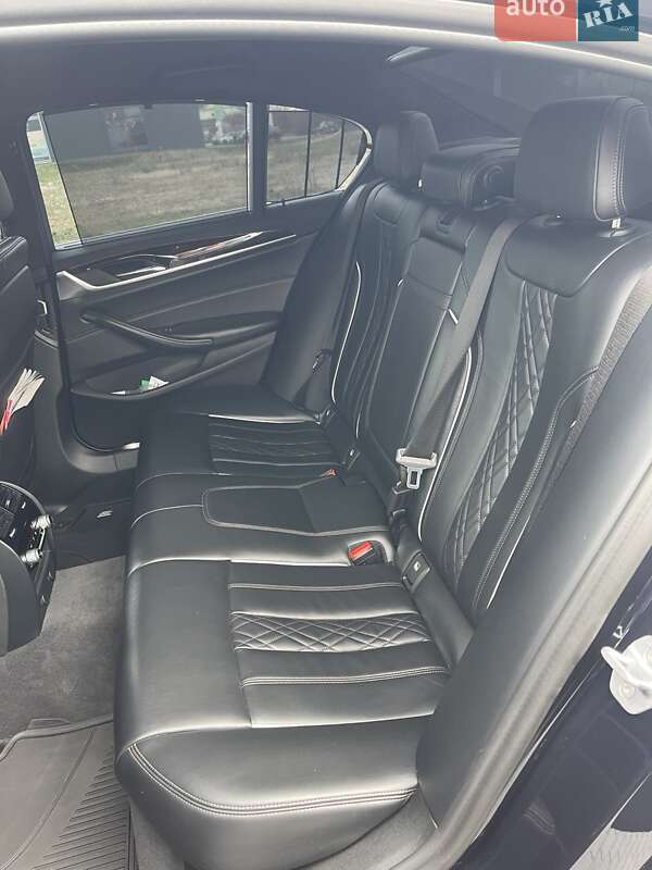 Седан BMW 5 Series 2017 в Николаеве