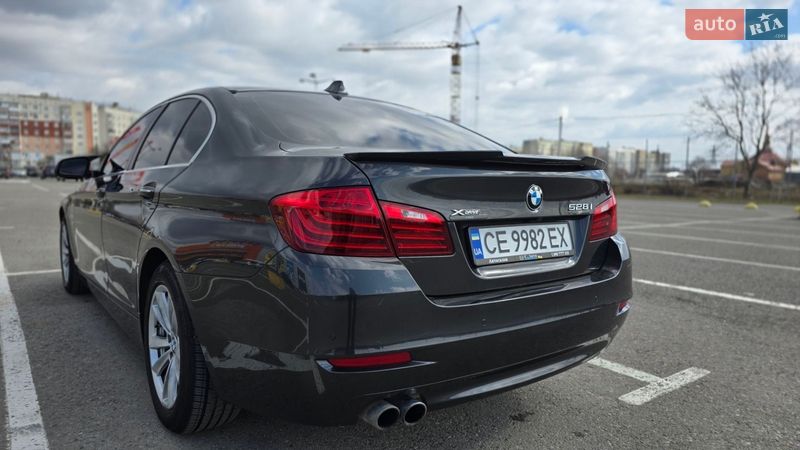 Седан BMW 5 Series 2015 в Чернівцях