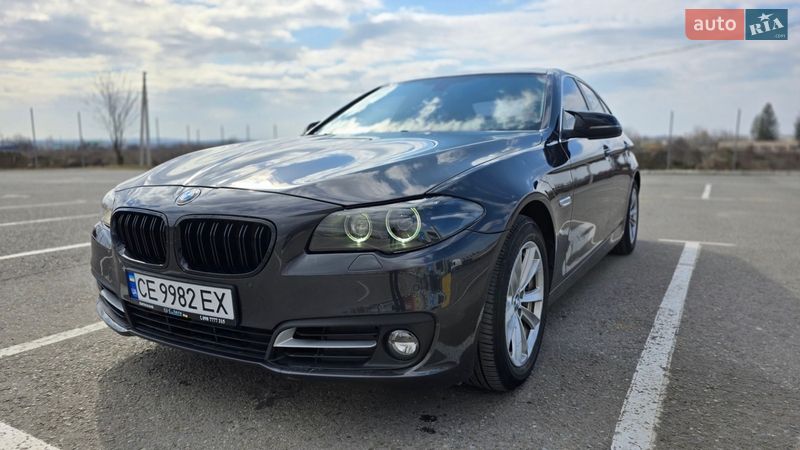 Седан BMW 5 Series 2015 в Чернівцях