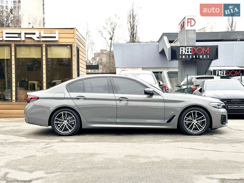 Седан BMW 5 Series 2022 в Киеве