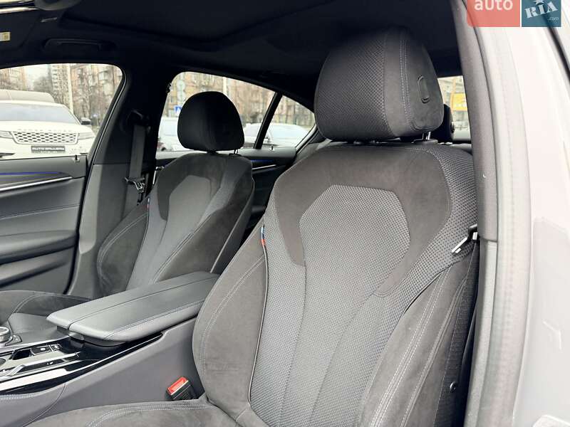 Седан BMW 5 Series 2022 в Киеве