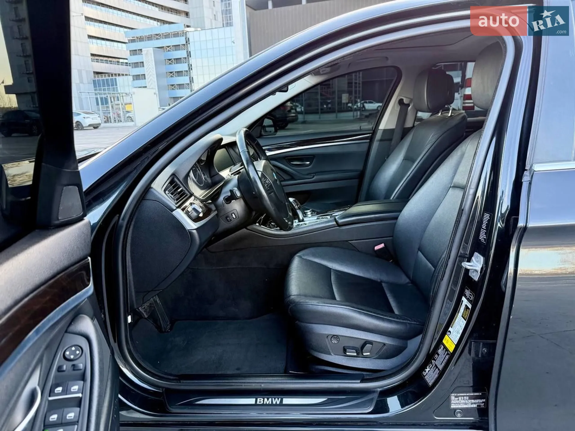 2013 BMW 5er - мініатюра 23