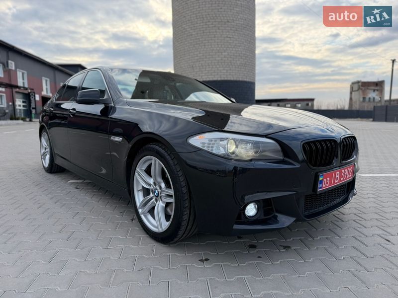 Седан BMW 5 Series 2012 в Дубні