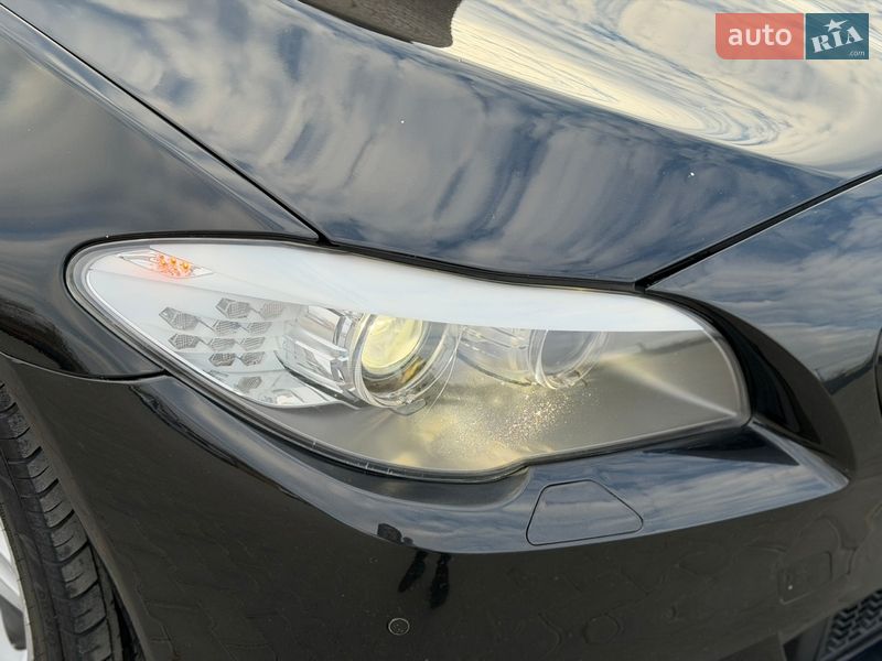 Седан BMW 5 Series 2012 в Дубні
