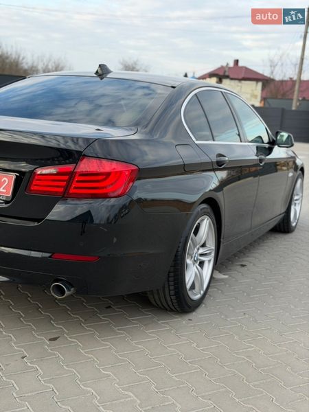 Седан BMW 5 Series 2012 в Дубні