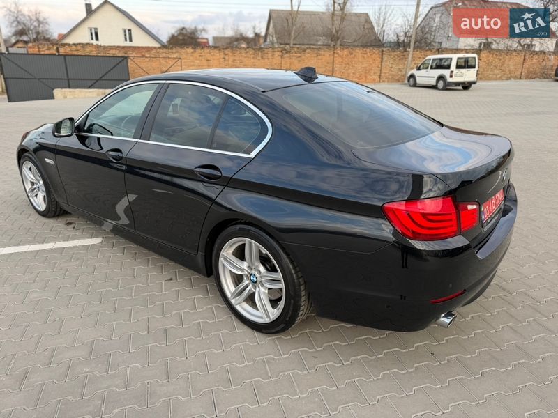 Седан BMW 5 Series 2012 в Дубні