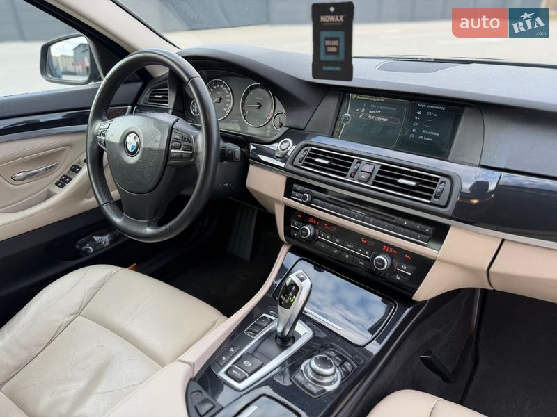 Седан BMW 5 Series 2012 в Дубні