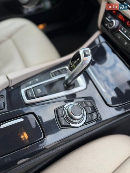 Седан BMW 5 Series 2012 в Дубні