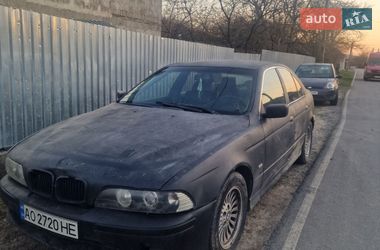 Седан BMW 5 Series 2000 в Ужгороді