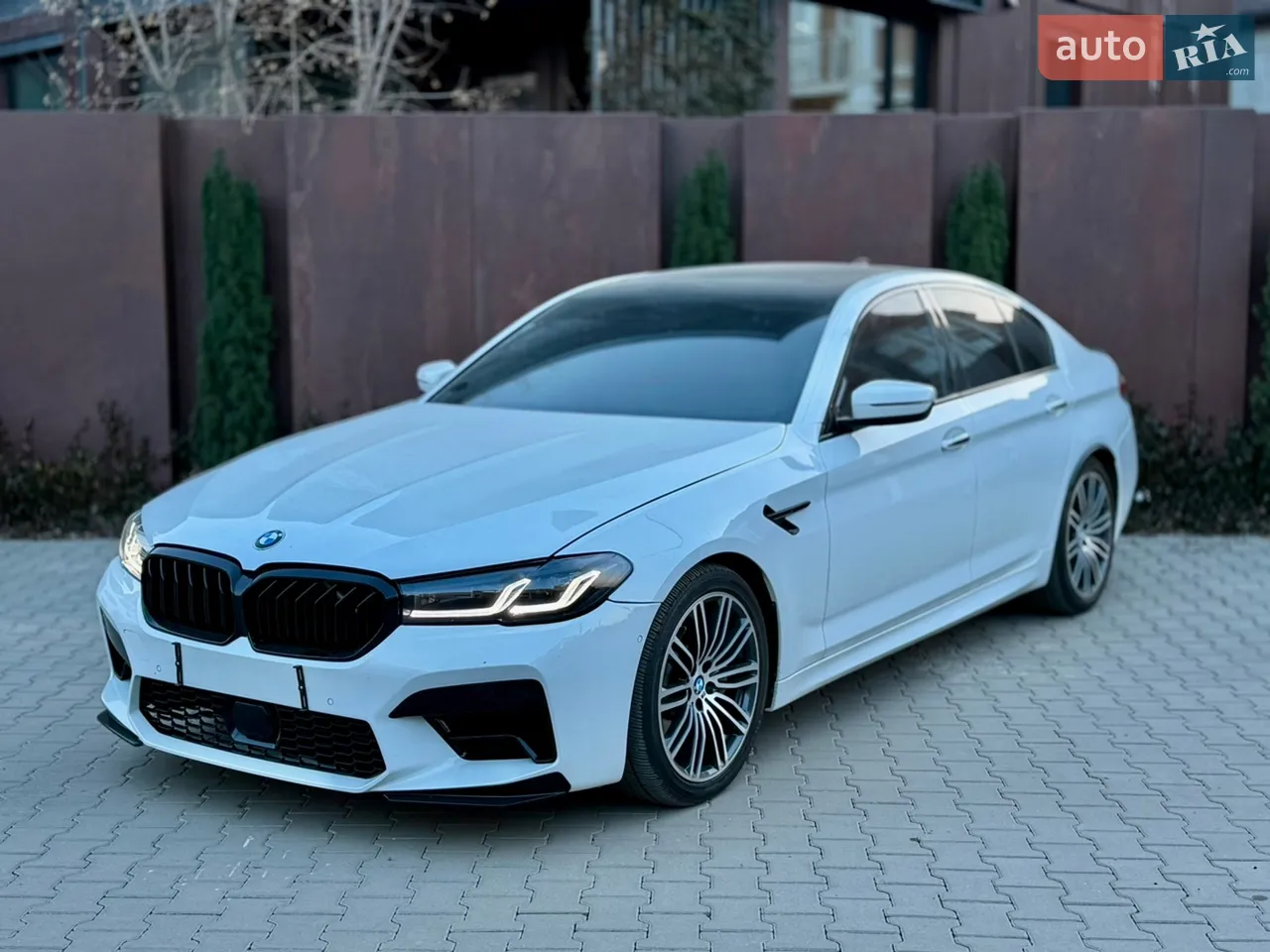 2017 BMW 5er - мініатюра 32