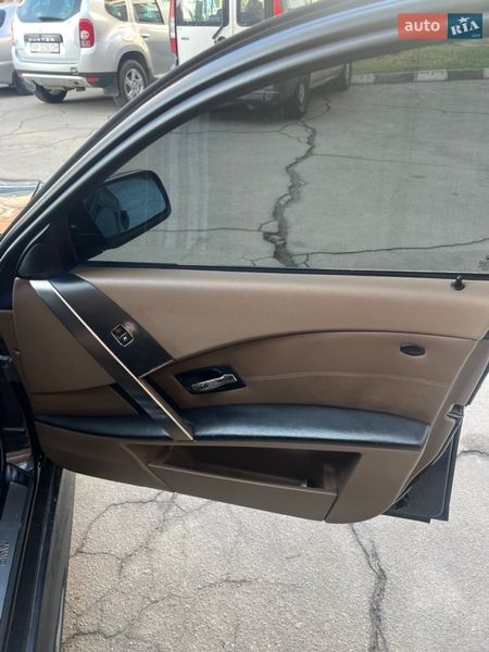 Седан BMW 5 Series 2003 в Запоріжжі