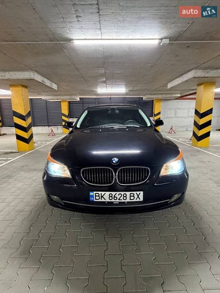 Седан BMW 5 Series 2008 в Вараше