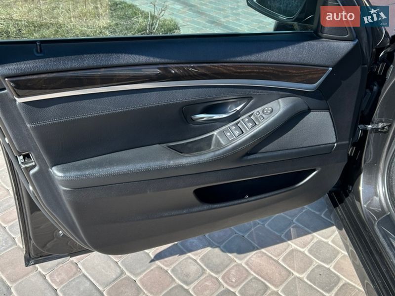 Седан BMW 5 Series 2015 в Смеле