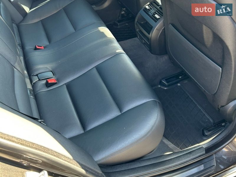 Седан BMW 5 Series 2015 в Смеле