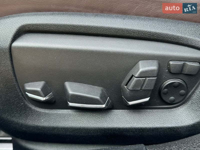 Седан BMW 5 Series 2014 в Львові