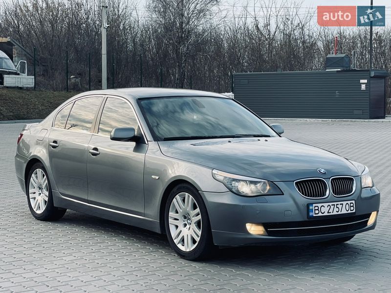 Седан BMW 5 Series 2009 в Кореці