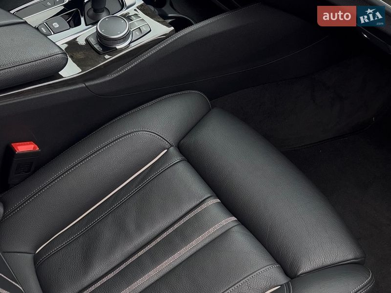 Седан BMW 5 Series 2019 в Ивано-Франковске