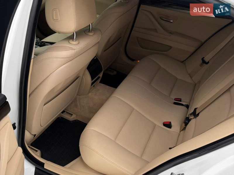 Седан BMW 5 Series 2014 в Тернополе