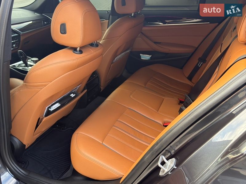 Седан BMW 5 Series 2017 в Кропивницком