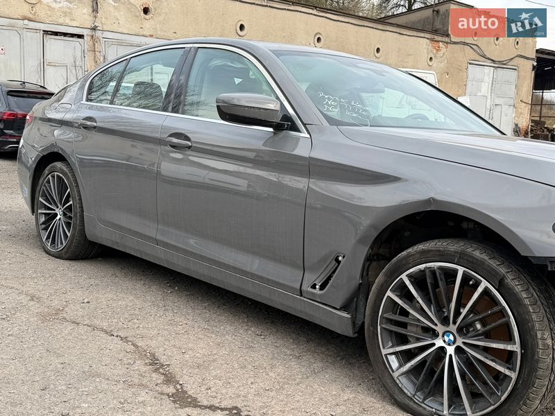 Седан BMW 5 Series 2020 в Ужгороде