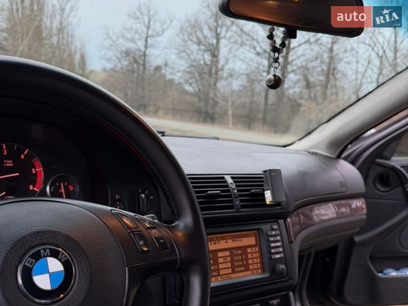 Седан BMW 5 Series 2002 в Малине