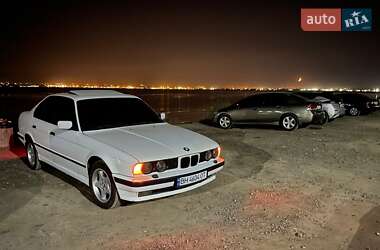 Седан BMW 5 Series 1993 в Одессе
