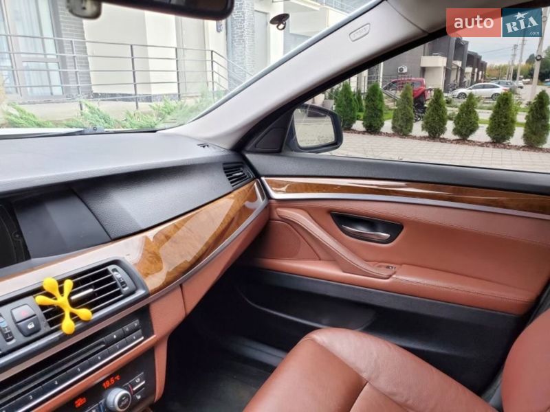 Седан BMW 5 Series 2012 в Чорткове