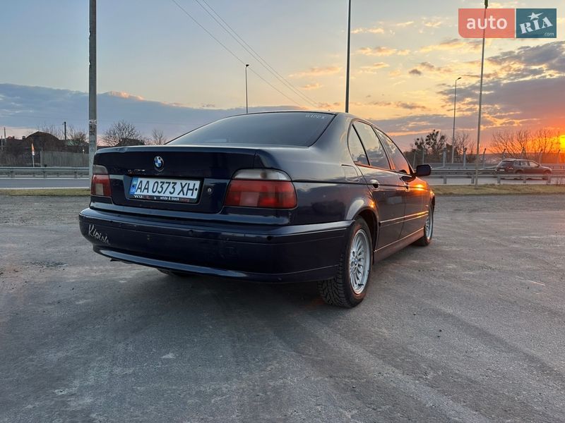 Седан BMW 5 Series 1999 в Киеве