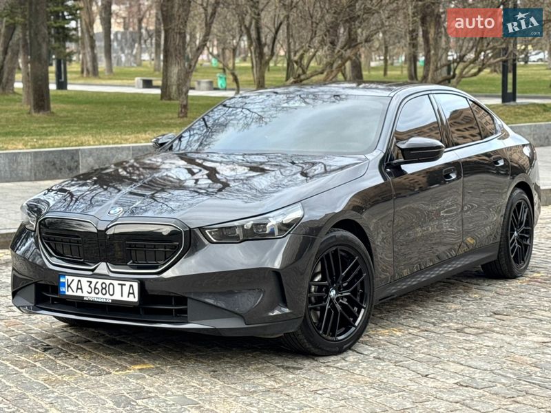 Седан BMW 5 Series 2024 в Харкові