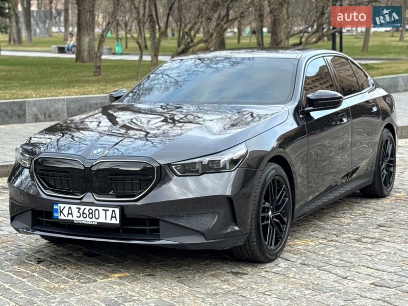 Седан BMW 5 Series 2024 в Харкові