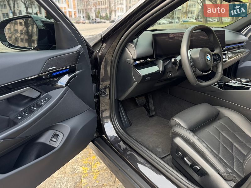 Седан BMW 5 Series 2024 в Харкові