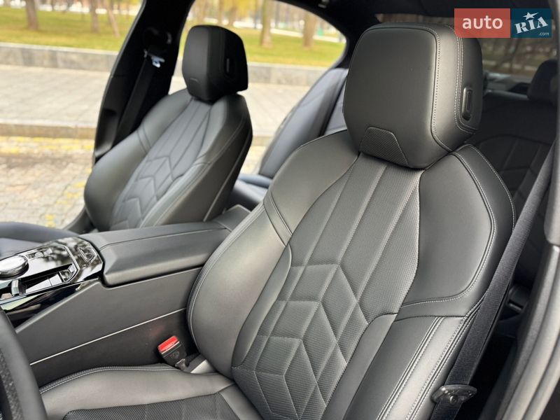 Седан BMW 5 Series 2024 в Харкові