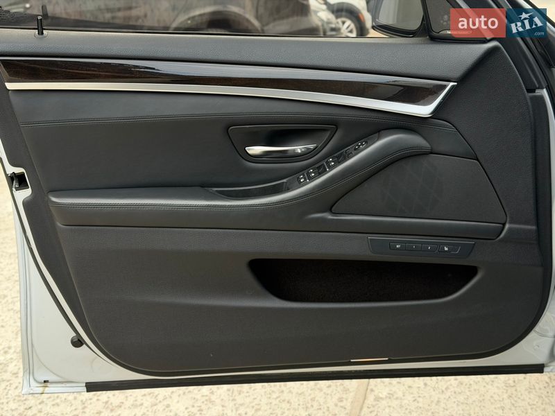 Седан BMW 5 Series 2015 в Житомире