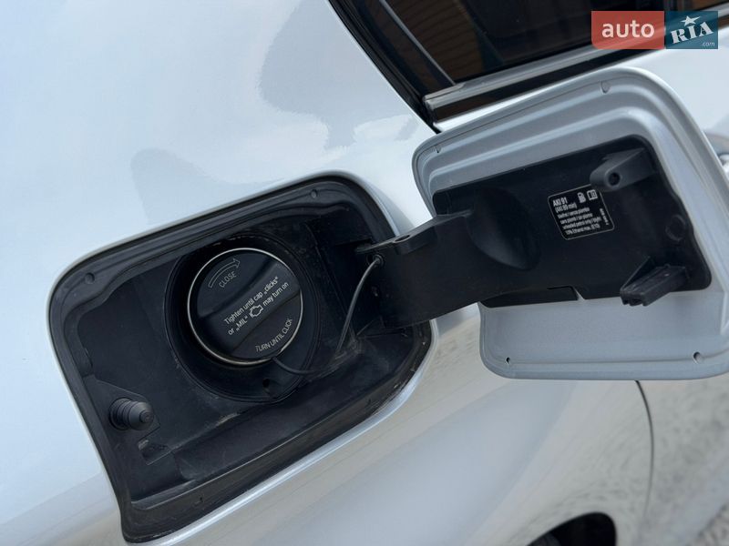 Седан BMW 5 Series 2015 в Житомире