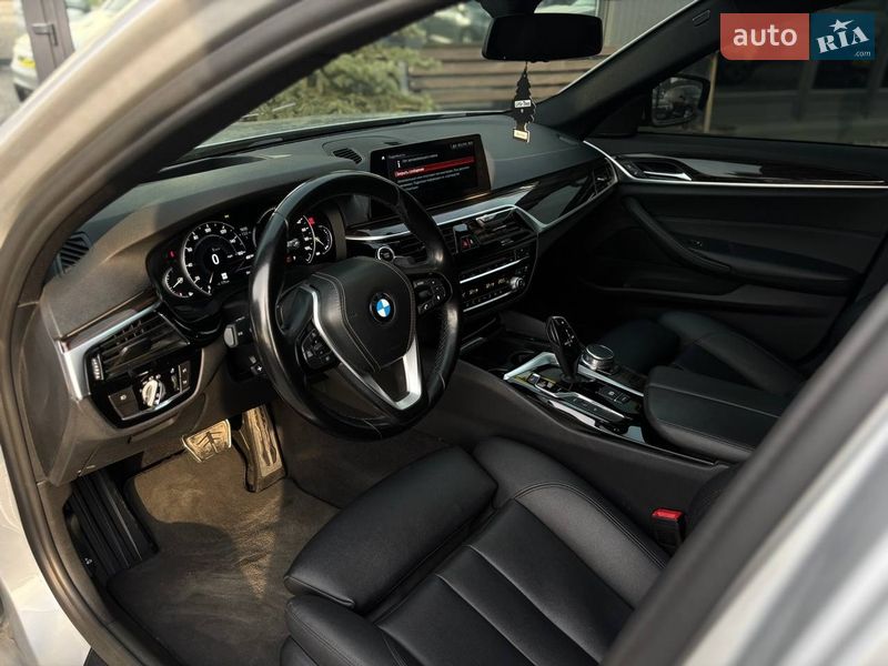 Седан BMW 5 Series 2017 в Львове